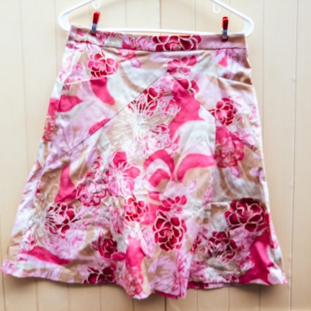 Pink and white knee length skirt
